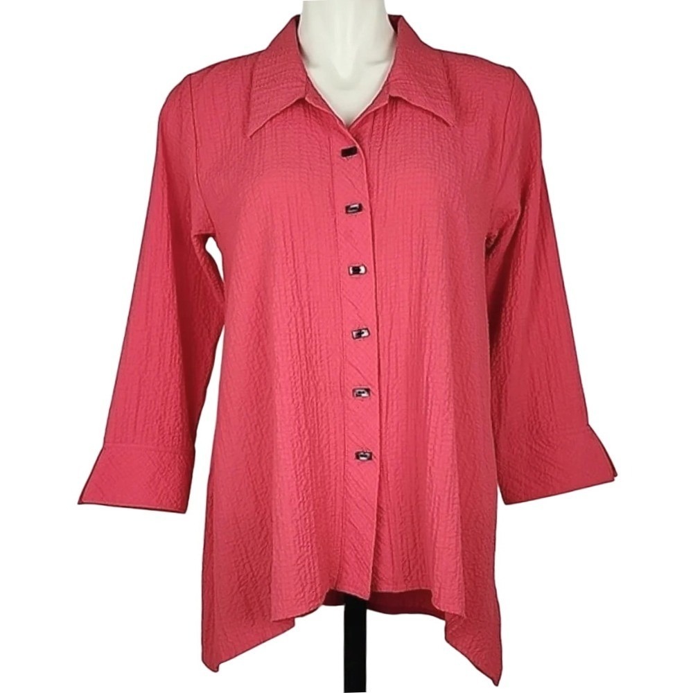 Habitat Women's Crinkle Asymmetrical Button Back Blouse Pink S